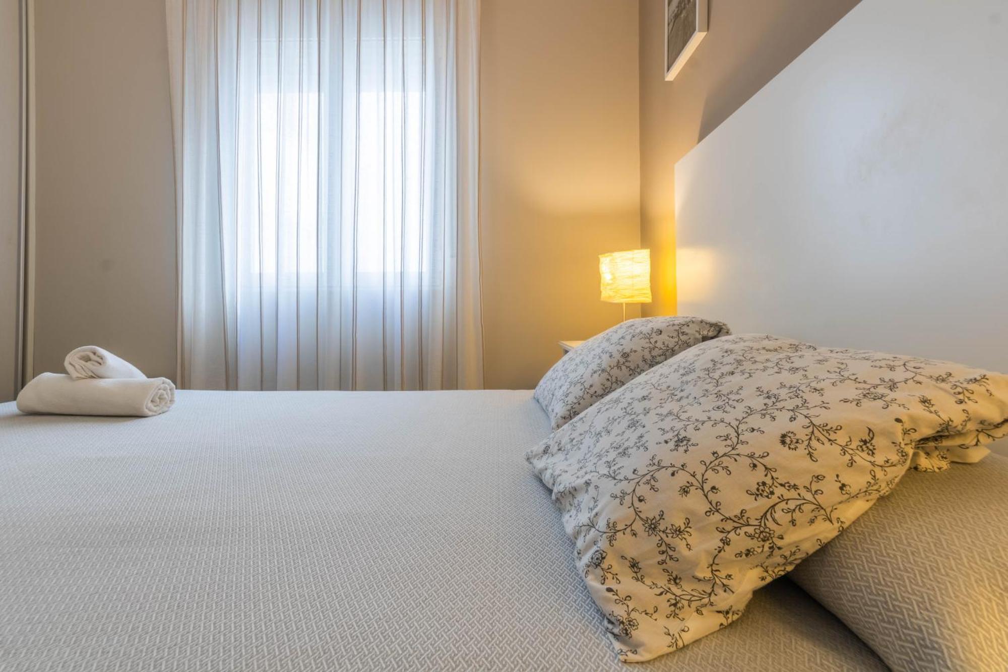 Apartamento Al Medina Kordoba Bagian luar foto